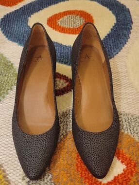 Aquatalia Black Textured Pointed-Toe Pumps